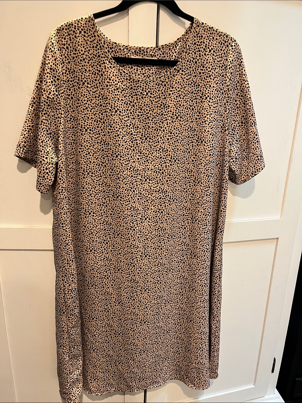 Glamorous Beige Midi Dress with Black Speckle Print